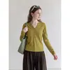 Camiseta cinza de manga comprida com gola Henley em V para mulheres, novo design slim-fit outono 2026