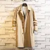 Outono 2026 Novo Casaco Trench Masculino Cor Sólida Solto Comprimento Médio Tamanho Grande Moda Casual Jaqueta Cardigan de Botão Único