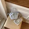 Bolsa de Mão Bucket Exquisita e Moderna para Mulheres, Nova Moda 2026 Versátil Bolsa Transversal, Pequena Bolsa Tote de Verão