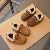 Sapatos de Algodão para Meninas 2026 Outono/Inverno Novos Sapatos Birkenstock com Plus Veludo Sapatos Peludos Macios e Quentes Sapatilhas Macias com Solado para Bebê Menina