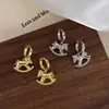 Brincos de Clipe Orelha de Cavalo de Madeira com Textura Dourada Estilo Luxo Leve, Nova Moda de Alta Qualidade, Simples e Versáteis, Acessórios de Orelha Elegantes
