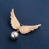 Elegante Broche de Asa de Anjo Estilo Chanel, Broche de Pérola Exquisito de Alta Qualidade para Mulheres, Acessório de Pino com Design Único