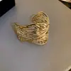 Pulsera Irregular Cóncava Retro Europea y Americana, Pulsera de Diseño Exagerado Personalizada, Pulsera Elegante Simple y de Moda Nicho