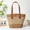 Bolsa de Palha Trançada, Chapéu de Palha com Proteção Solar, Bolsa de Ombro de Grande Capacidade, Versátil e Fashion, Pronta para Atacado