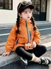 Cortavientos tres en uno con bloques de color y cremallera para niñas de comercio exterior, chaqueta elegante nueva de otoño 2026, ropa infantil de moda