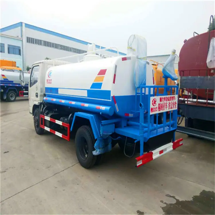 东风多利卡5立方洒水车 (2)