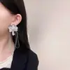 Diseño de nicho pendientes de borla de flor plisada broche nuevo pin para mujer