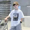 Verão 2026 Novo Estilo Infantil Camiseta Casual Sem Mangas Gola Redonda com Estampa de Desenho Animado Retrô Americano para Meninos e Crianças Mais Velhas