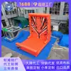 Muro inflable vertical para escalada con agarres moldeados