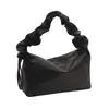 2023 Bolsa de Couro Macio para Axila Estilo Western Tendência Bolsa de Ombro Texturizada Bolsa Diária para Comuteira Bolsa Pequena Plissada Bolsa Feminina