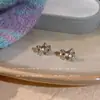 Pendientes Pequeños de Lazo Simple Moda Femenina Temperamento Versátiles Nicho Sentido de Alta Gama Pendientes para Novia Estudiante Joyería para Orejas