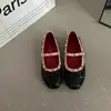 Zapatos Mary Jane con Remaches para Niñas, Estilo Dulce Verano 2026, Correa Única, Antideslizantes, Punta Redonda, Boca Baja, Versátiles