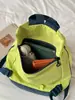 Mochila esportiva estilo coreano, corte relaxed, com blocos de cor, uma opção versátil e casual para casais, perfeita para atividades ao ar livre, trilhas e acampamento; uma mochila leve