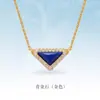 Collar Triangular de Piedra Natural Colorida con Diamantes Completos Estilo Old Money, Lujo Ligero, Sensación de Alta Gama, Cadena Sencilla y Exquisita para la Clavícula, Versátil y Elegante