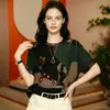 Top moderno de manga corta con pedrería para mujer, nueva moda de verano, camiseta versátil adelgazante que disimula el abdomen, top de lujo ligero de alta gama