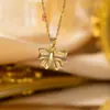 Collar de alta calidad, elegante y lujoso con circonita cúbica completa e incrustación de cobre delicada, presentando un diseño simple, moderno y exquisito, perfecto como cadena para clavícula o cadena para el cuello.