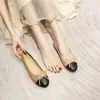 Sapatos Únicos Minimalistas Modernos Sapatos Femininos de Alto Padrão Estilo Frio Diário Para o Trabalho Leve Estiloso Item Quente de 2026 Intelectual Versátil