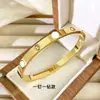 Pulseras de Acero de Titanio Serie No Descolorante para Mujer, Diseño de Broche de Moda, Joyería Popular de Celebridades de Internet, Joyería Exquisita Incrustada con Diamantes al por Mayor Transfronteriza