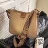 Bolso Cubo Versátil de Alta Gama Estilo Coreano, Nueva Moda Otoño e Invierno 2026 Bolso Cruzado para Hombro de Mujer con Correa Ancha