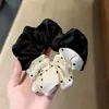 Scrunchie de Satén con Perlas Lindo y Nuevo de Verano, Accesorio para el Cabello Dulce y Versátil para Coletas y Chongos de Todos los Días