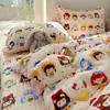 Recomendación de artículo popular~Funda de cama acolchada de terciopelo de leche cálido de alta gramaje grado A con pompón juego de cuatro piezas caricatura linda