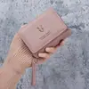 Cartera Pequeña de Mujer Transfronteriza Cuero Nuevo Monedero de Mano Cremallera Dos en Uno 70% de descuento Portatarjetas Bolsa de Almacenamiento Integrada