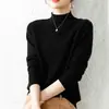 Capa base de cuello alto medio para mujer, nuevo estilo de principios de otoño, color liso, talla grande, corte holgado, efecto adelgazante, prenda interior de manga larga, suéter de punto de cuello medio