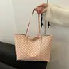 Bolso de Gran Capacidad para Mujer Tendencia 2025 Nuevo Versátil Diseño Nicho Clase Bolso de Hombro para Viajero Bolso Satchel Bolso Tote
