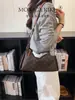 Bolsa tote para通勤者 transfronteiriço, elegante e estilosa 2026 bolsa feminina de luxo, grande capacidade, nova bolsa versátil de ombro e crossbody