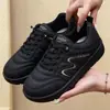 Zapatos casuales de cuero nuevos para mujer, sin cordones, suela gruesa, antideslizantes, zapatos de plataforma para mujer, fuente física al por mayor