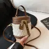 Bolsa Saco Vintage Bolsa Transversal para Mulheres Nova Tendência Moda Simples Bolsa de Ombro High-End Estilosa Versátil Bolsa de Mão