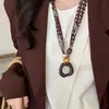 Colar Corrente de Clavícula com Pingente de Coração Oval em Acrílico e Contas de Madeira Estampadas em Tecido Estilo Étnico Design de Nicho Corrente para Suéter