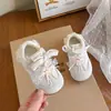 Tênis de Malha para Bebês e Crianças Pequenas 2026 Nova Coleção Primavera/Outono Tênis Esportivos Fofos para Meninas Tênis Casuais Respiráveis para Crianças Slip-ons