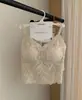 Camisola francesa original 676 de renda, comprimento médio, com bojos fixos embutidos, versátil para usar como peça externa, com design vazado para um belo decote nas costas