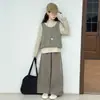 Conjunto de Niña Primavera y Otoño 2026 Nuevo Conjunto Infantil a la Moda para Niñas Mayores: Conjunto de Tres Piezas: Chaleco de Punto, Camisa Básica y Pantalones