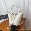 Bolsa de Cesta de Verduras de Gama Alta para Mujer 2026 Nuevo Estilo Versátil Bolso Cruzado de Moda Casual Gran Capacidad Bolso de Hombro Tendencia