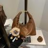 Bolso de diseño de nicho para mujer, nuevo bolso de hombro popular de moda de otoño e invierno 2024, bolso bandolera.