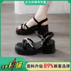 Zapatos de Tacón Alto Grulla de Almohada Blanca Sandalias de Moda Perla Mujer 2026 Nuevo Verano Ropa de Exterior Estilo Hada Con Faldas Hebilla de Una Correa Grueso