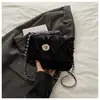 2025 Bolso de Hombro Nuevo Cadena de Mezclilla Flip Bolso Cuadrado Pequeño Calidad Personalizado Borde Crudo Rombo Moda Bolso Cruzado