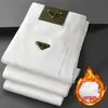 Jeans Blancos de Alta Gama Estilo Europeo a Prueba de Tres Elementos para Hombre, Corte Delgado, Elásticos, Pantalones Cónicos, Versión Forrada de Felpa Otoño e Invierno 2026, Cálidos