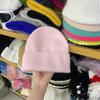 Chapéu extra grande atualizado, chapéu de malha para meninos e meninas, chapéu de lã solta de pele de coelho, outono e inverno. O novo chapéu frio faz o rosto parecer pequeno.