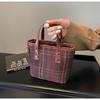 Bolsa feminina 2025 nova bolsa feminina explosão popular bolsa mensageiro all-match moda portátil balde nicho bolsa de lã atacado