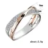 Anillo de Moda Europeo y Americano de Dos Tonos con Forma de X Cruzada y Tachonado de Diamantes - El Más Vendido de Tilini