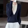 Suéter de Punto Fino de Lana Redondo Manga Larga para Mujer Bloque de Color Holgado Versátil Falso Dos Piezas Otoño/Invierno 2026