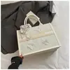 Bolsa Grande Capacidade Transfronteiriça Feminina Nova Chegada 2025 Bolsa de Ombro Fashionável Bolsa Tote Versátil Tendência Bolsa de Mão para o Dia a Dia