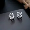 Pendientes de Estilo Coreano y Japonés para Hombres y Mujeres, Pendientes de Aro Doble Cruz 3D Simples y Elegantes, Accesorios de Oreja de Moda