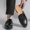 Sandalias tipo mula de verano para hombre de talla grande, sin talón, punta cerrada, slip-on de cuero