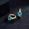 Pendientes de circonita en forma de corazón para hombre, pendientes de diseño único y moderno hip-hop de nicho, accesorios de lujo ligero de alta gama a la moda para mujer