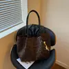 Nova bolsa tote estampa de leopardo 2026, grande capacidade, adequada para o dia a dia, bolsa de ombro estilosa e versátil, exalando um clima sofisticado e retrô