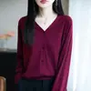 Cardigã de lã fina com decote V para outono e inverno, transfronteiriço, para mulheres, luxo leve, rejuvenescedor, top macio e versátil, peça de tricô simples e amiga da pele